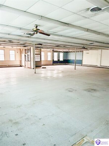 More Photos Of 201 S Main St, Greensburg Post Office For Sale