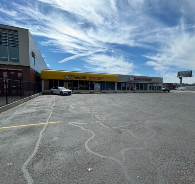 More Photos Of 5411 W Washington St, Indianapolis Storefront For Sale