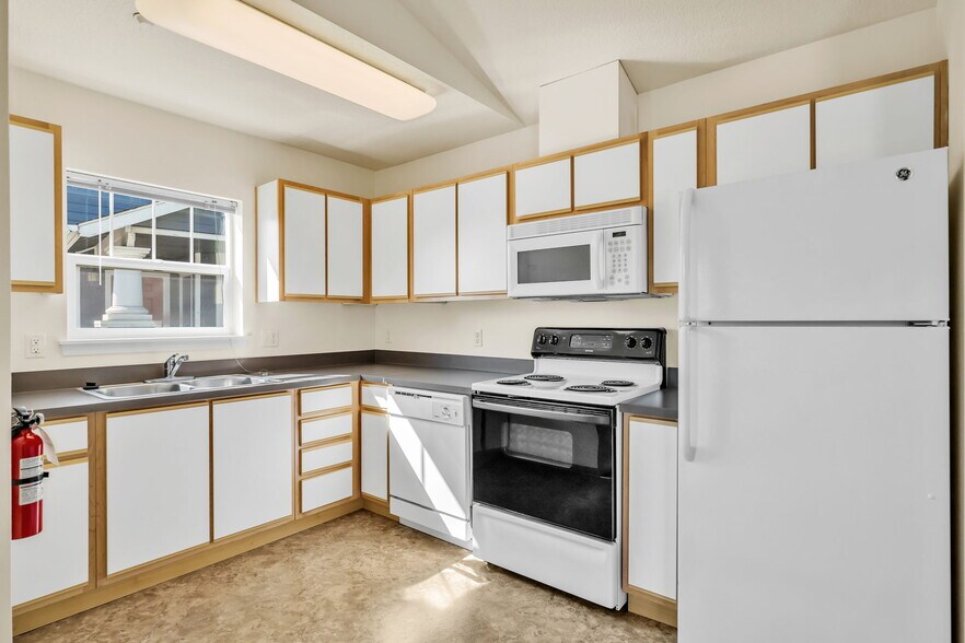 More Photos Of 2211 McKinney Ln, Lebanon Apartments For Sale
