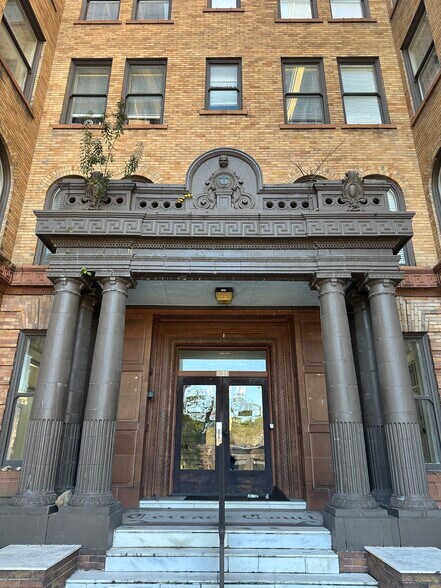 More Photos Of 1124 20th St S, Birmingham Apartments For Sale