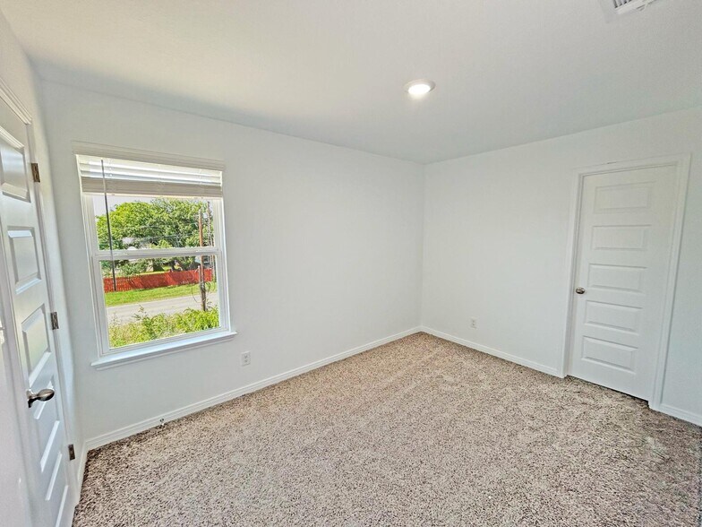 More Photos Of 6002 Shashi Place, San Antonio Apartments For Sale