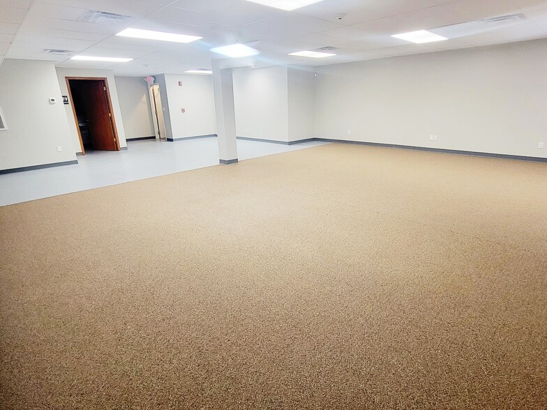 More Photos Of 16614 W 159th St, Lockport Office For Lease