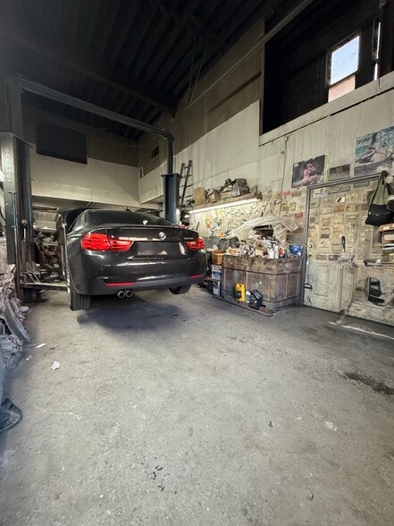 More Photos Of 950 Utica Ave, Brooklyn Service For Sale