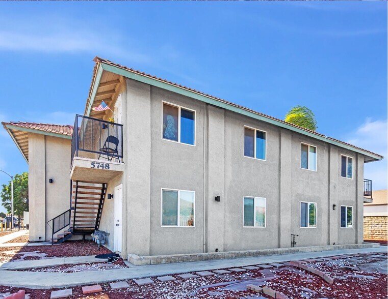 More Photos Of 5748 Tilton Ave, Jurupa Valley Apartments For Sale