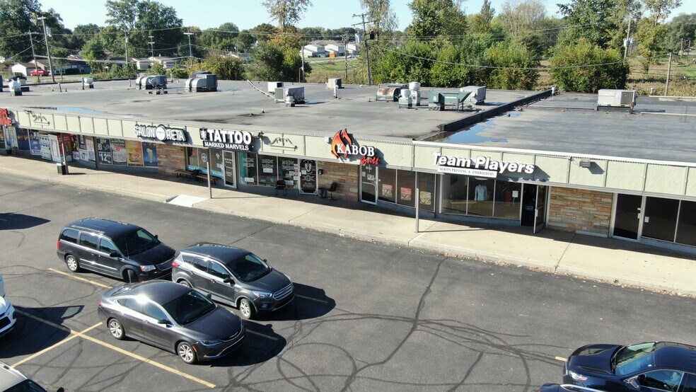 Primary Photo Of 51067-51083 Mound Rd, Shelby Township Unknown For Lease