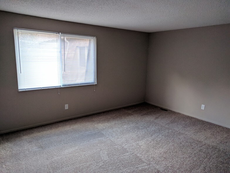 More Photos Of 7270-7292 Broadwyn Dr, Reynoldsburg Apartments For Sale