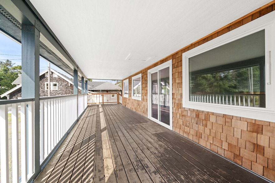 More Photos Of 1201 Bay Ave, Ocean Park Restaurant For Sale