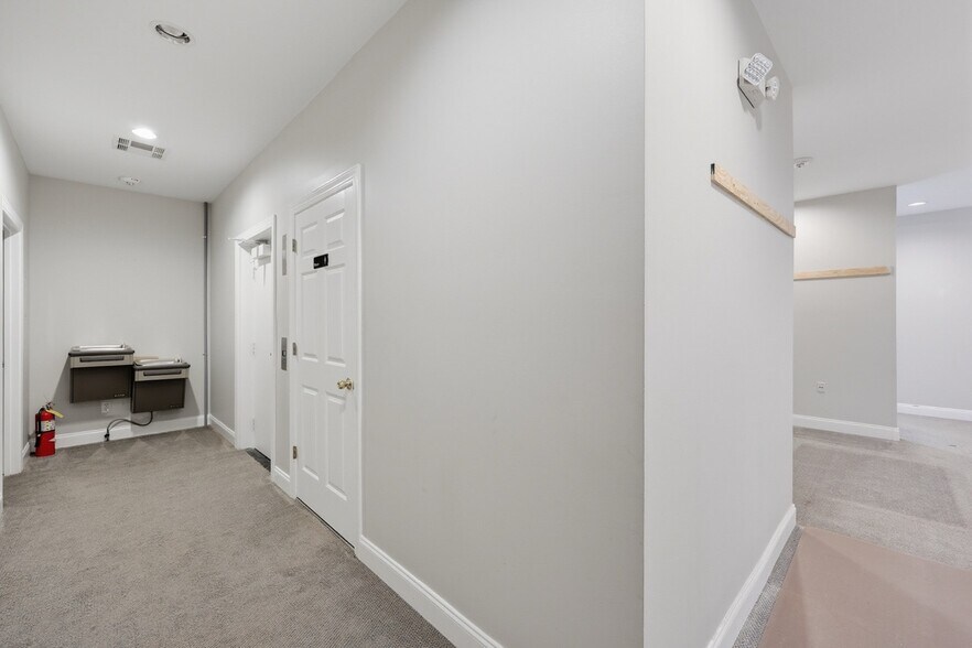 More Photos Of 6470 Georgia 400, Cumming Medical For Sale