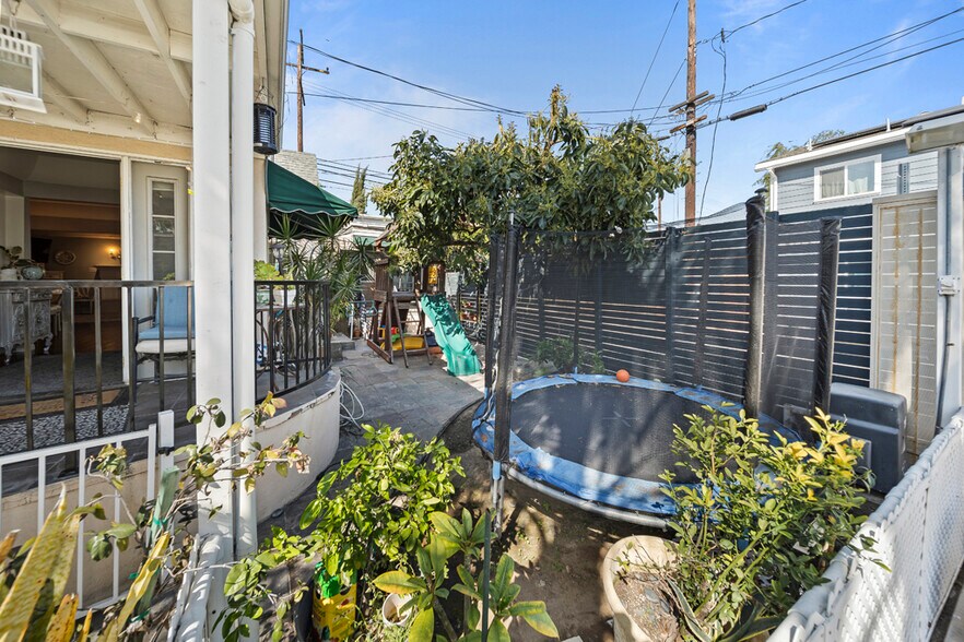 More Photos Of 906 E Commonwealth Ave, Fullerton Storefront For Sale