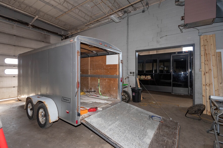 More Photos Of 2660 Hawcreek Blvd, Columbus Warehouse For Sale