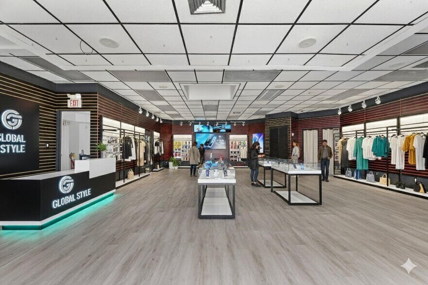 More Photos Of 888 East Coast Ave, Lantana Freestanding For Lease