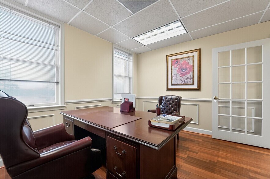 More Photos Of 12120B Heritage Park Cir, Silver Spring Medical For Sale