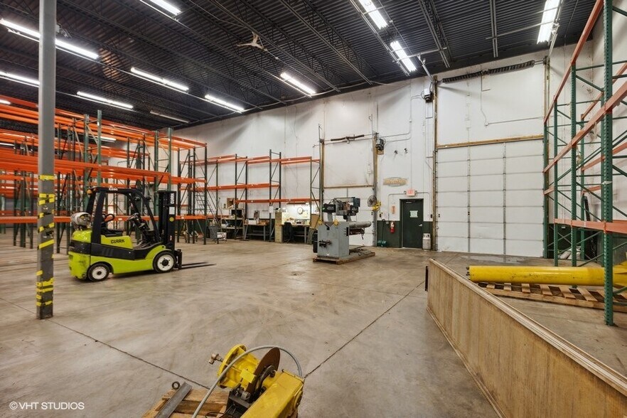 More Photos Of 454 County Rd V V, Somerset Manufacturing For Sale