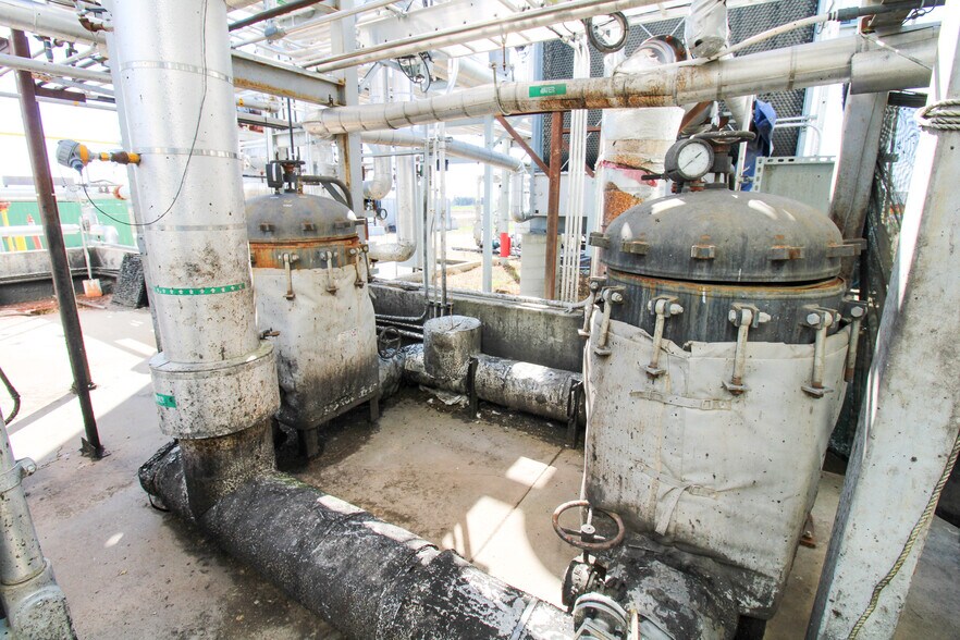 More Photos Of 5640 44th Ave S, Clinton Industrial For Sale