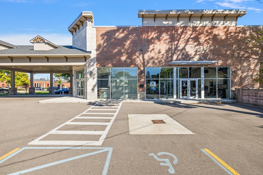 More Photos Of 311 W University Dr, Rochester Freestanding For Lease