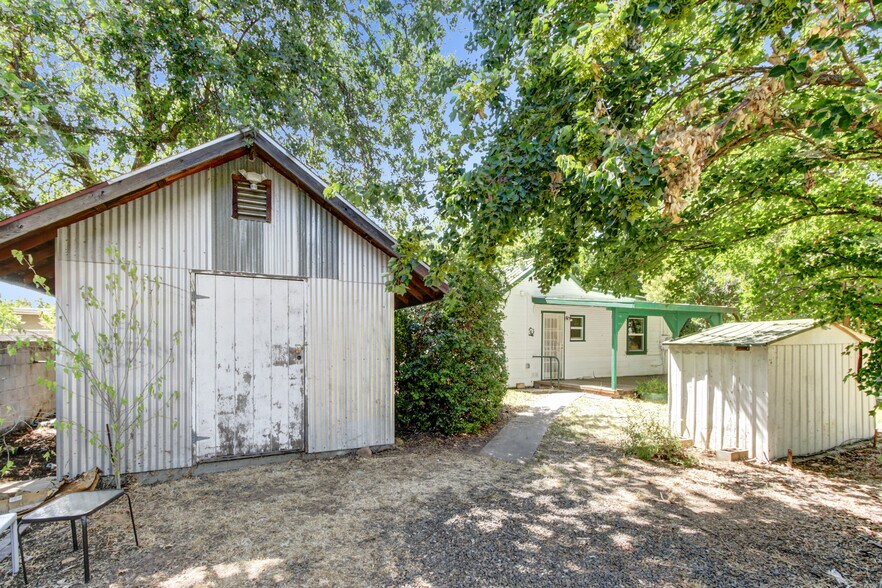 More Photos Of 4833 College Oak Dr, Sacramento Multifamily For Sale