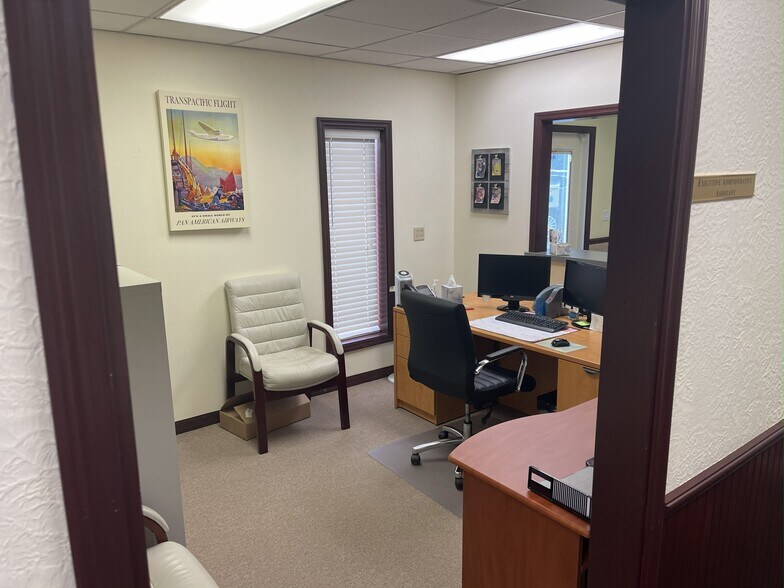 More Photos Of 2091 Dobbs Rd, Saint Augustine Flex For Lease