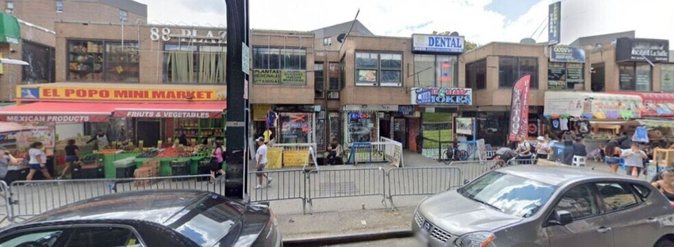 Primary Photo Of 8822 Roosevelt Ave, Jackson Heights Specialty For Lease