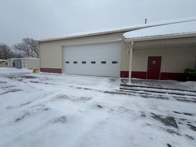 More Photos Of 6360 Dean Pky, Ontario Distribution For Sale