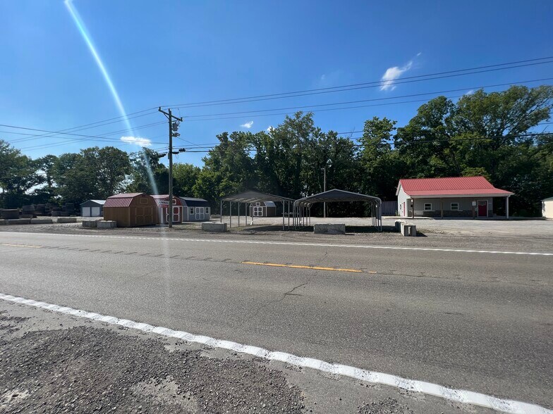 More Photos Of 3586 US HWY 42, Warsaw Office For Sale