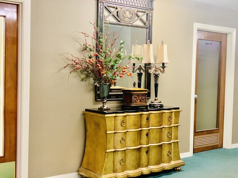 More Photos Of 118 E Mobile St, Florence Loft Creative Space For Lease