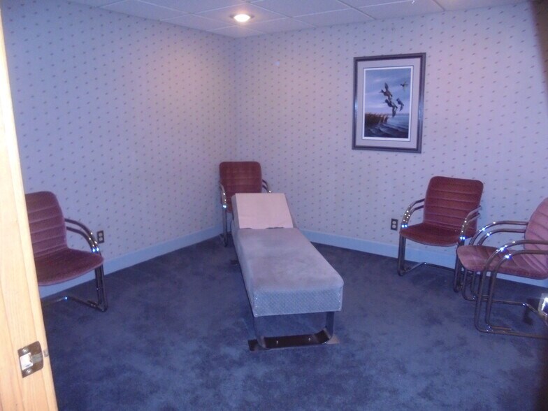 More Photos Of 320 E Hobsonway, Blythe Healthcare For Sale