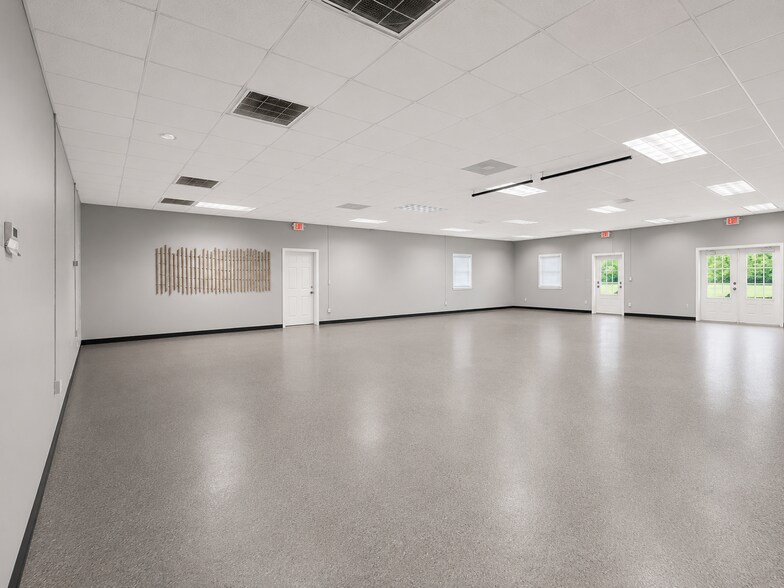 More Photos Of 272 Highway 41 N, Barnesville Office For Sale