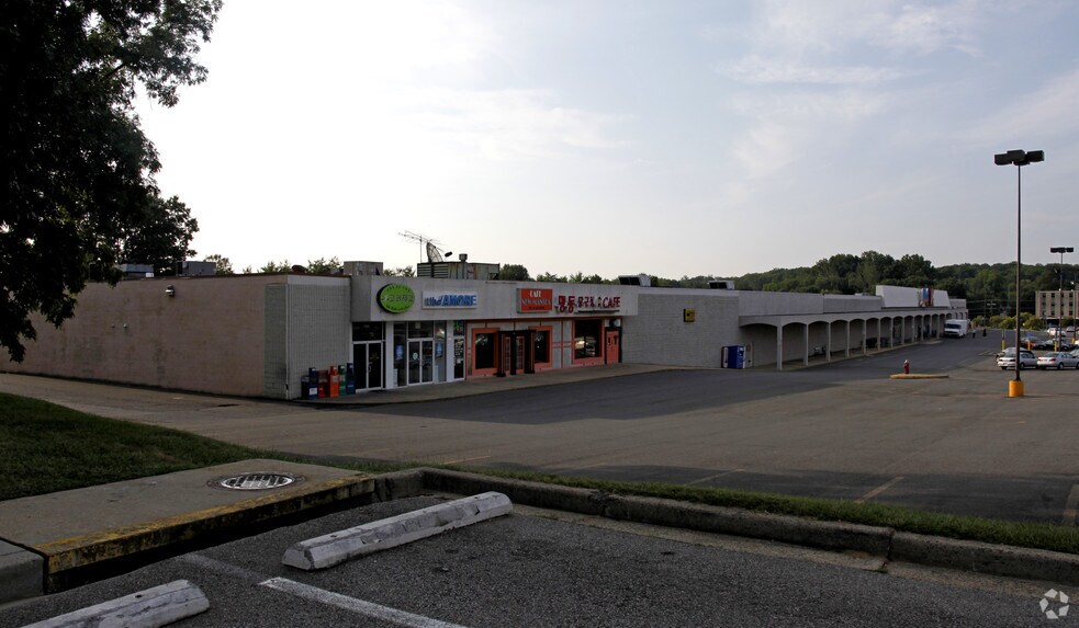 Primary Photo Of 4217-4251 John Marr Dr, Annandale Unknown For Lease
