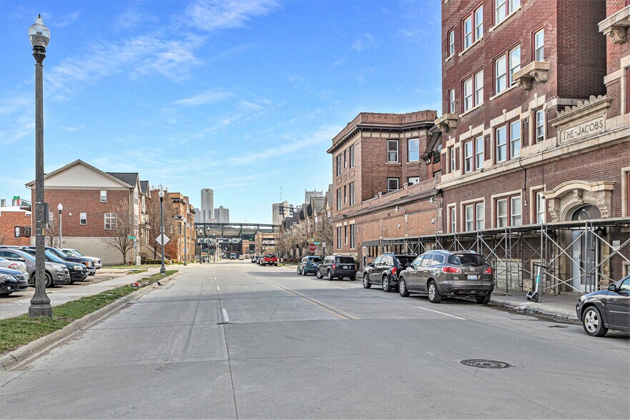 More Photos Of 2627 John R St, Detroit Apartments For Sale