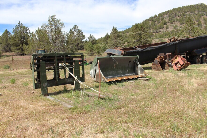 More Photos Of 24221 US-97 Hwy, Klamath Falls Contractor Storage Yard For Sale