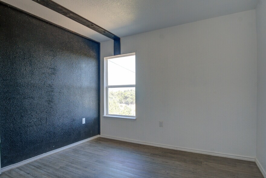 More Photos Of 185 Hidden Dr, Canyon Lake Apartments For Sale