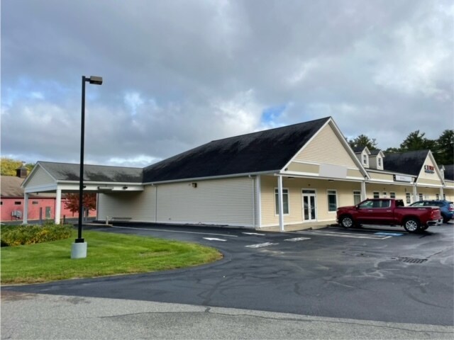 More Photos Of 290 Bedford St, Lakeville Storefront Retail Office For Sale