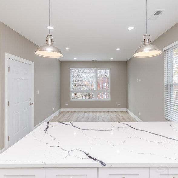 More Photos Of 3806 Ohio st, Chicago Apartments For Sale