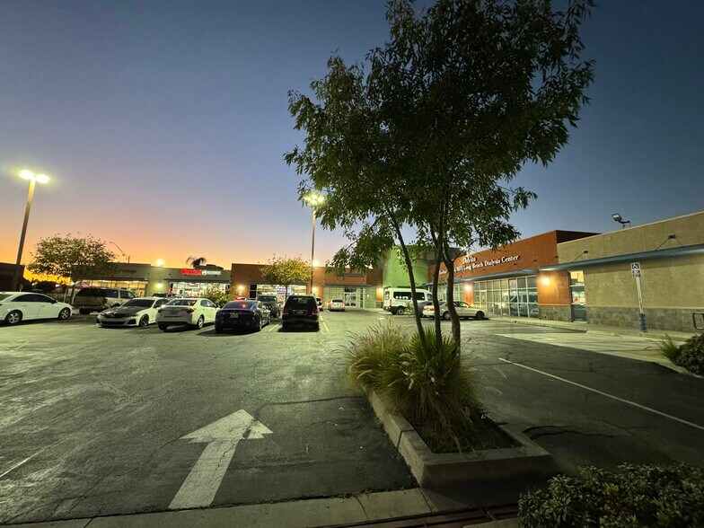 More Photos Of 1075 E Pacific Coast Hwy, Long Beach Storefront Retail Office For Sale