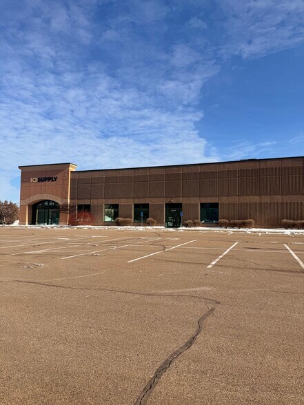 More Photos Of 2015 Silver Bell Rd, Eagan Industrial For Lease
