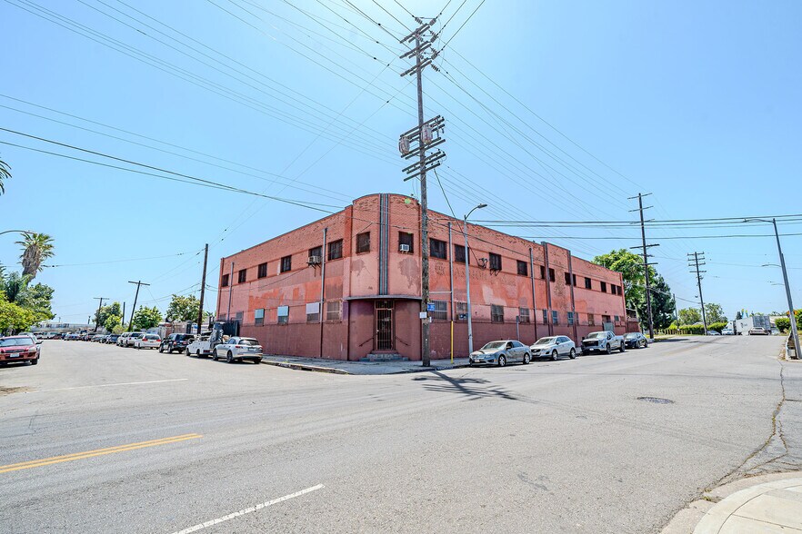 Primary Photo Of 2800 Hooper Ave, Los Angeles Manufacturing For Sale