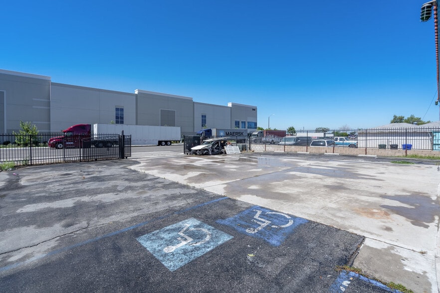 More Photos Of 2436 5th St, Highland Warehouse For Sale