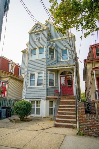 More Photos Of 73 Harrison St, Staten Island Apartments For Sale