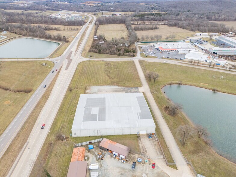 More Photos Of 1500 Dismuke Dr, Farmington Distribution For Sale