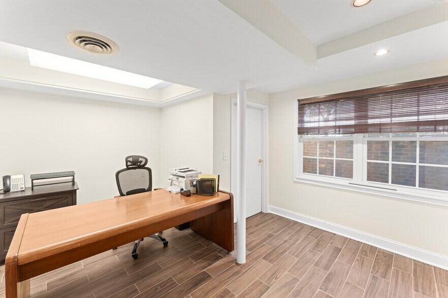 More Photos Of 1238 Post Rd, Fairfield Loft Creative Space For Lease