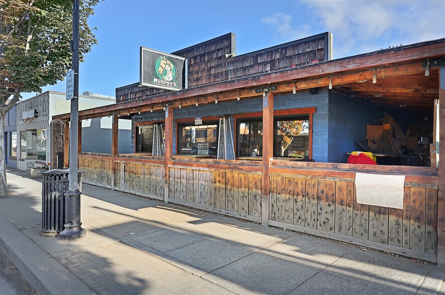 More Photos Of 216 W Steuben St, Cook General Retail For Sale