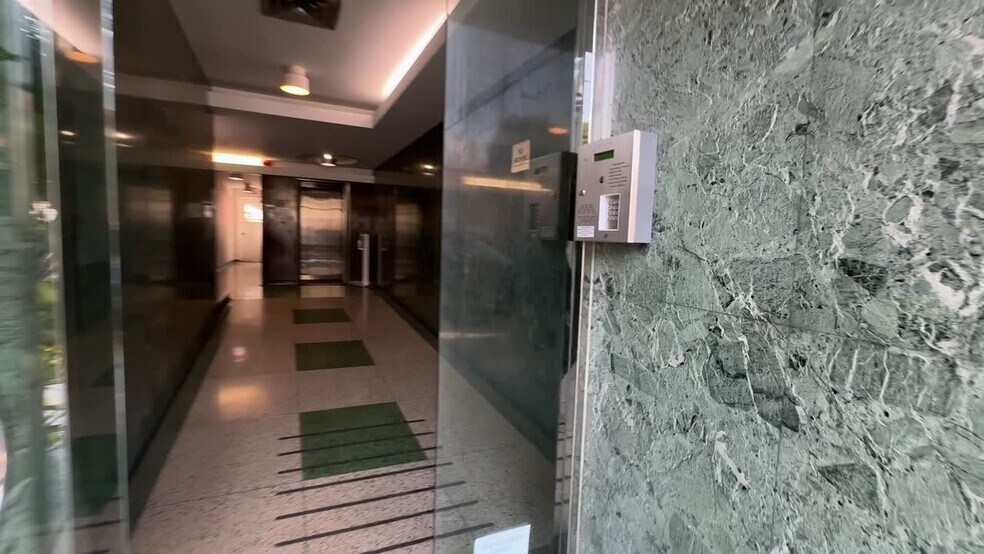 Primary Photo Of 333 S Beverly Dr, Beverly Hills Office For Lease