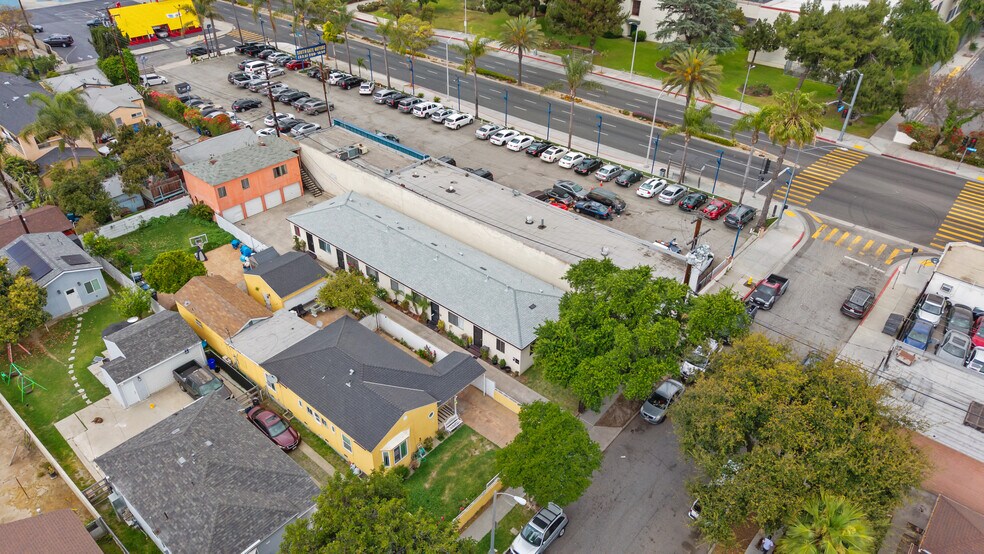 Primary Photo Of 8915 Elizabeth Ave, South Gate Apartments For Sale