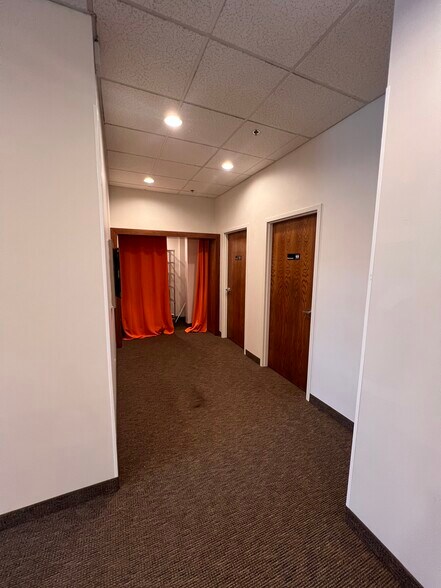 More Photos Of 10901-10909 Excelsior Blvd, Hopkins Office For Lease