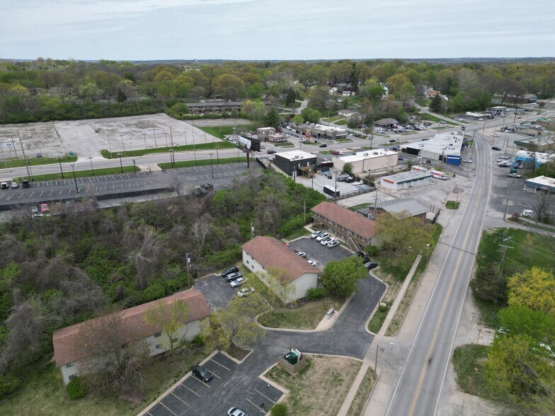 More Photos Of 3930-3950 N Cherry St, Kansas City Apartments For Sale