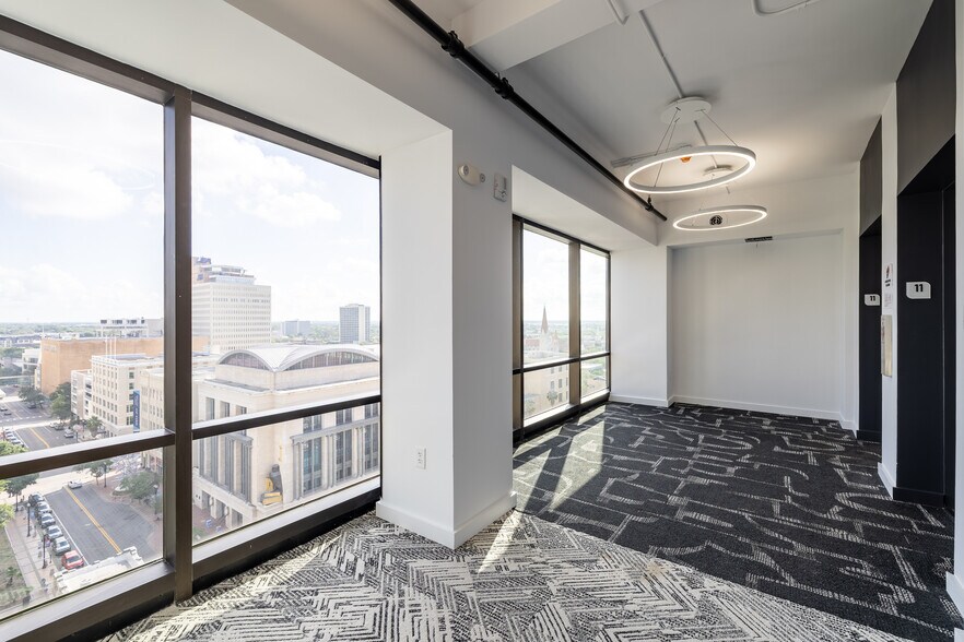 More Photos Of 200 N Laura St, Jacksonville Office Residential For Lease