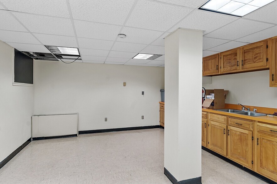 More Photos Of 444 Main St, Athol General Retail For Sale