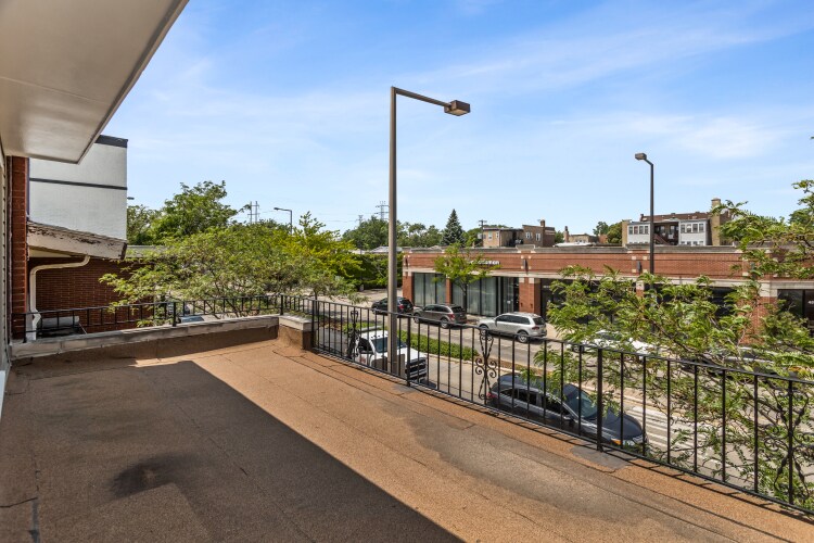 More Photos Of 4811 Main St, Skokie Storefront Retail Residential For Sale