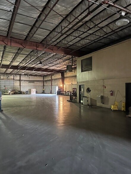 More Photos Of 9317 Earley Dr, Hagerstown Warehouse For Lease
