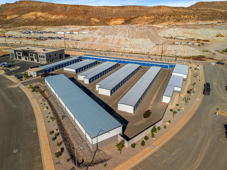 More Photos Of 68 Warehouse Dr, Washington Self Storage For Sale